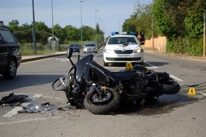 Slika PU_I/vijesti/2017/prometna nesreća motocikl.JPG